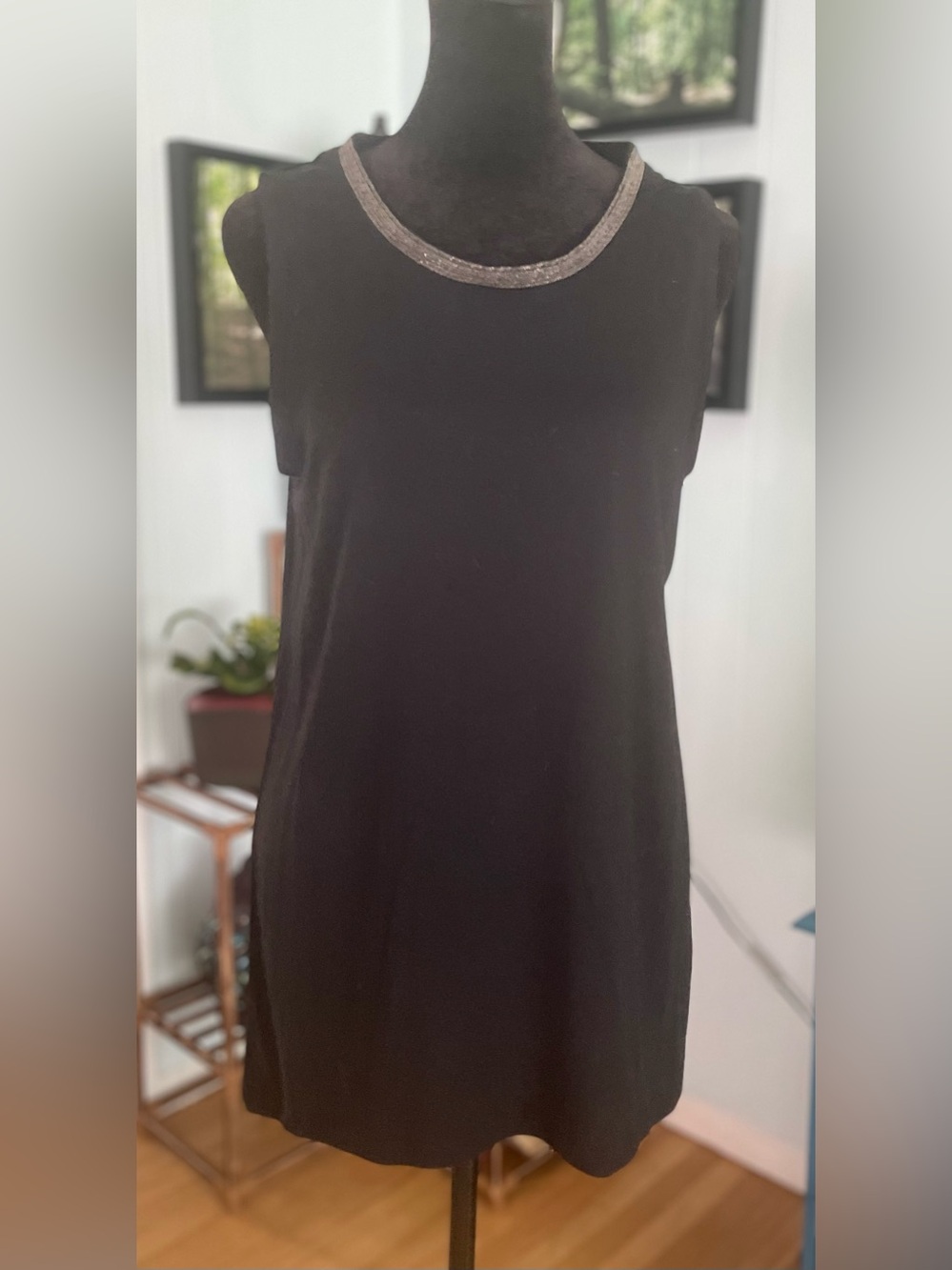 Black Mini Studded Collar Long Line Tank Top Size Medium